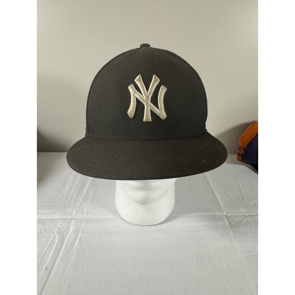 New Era 9FIFTY New York Yankees Snapback Hat Black Tan Undervisor MLB Cap